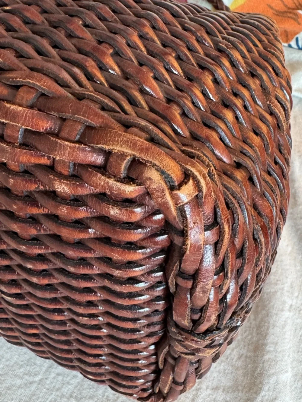 Vintage Woven Leather Crossbody Bag Brown Boho Artisan Basketweave Small Bucket - Picture 10 of 13